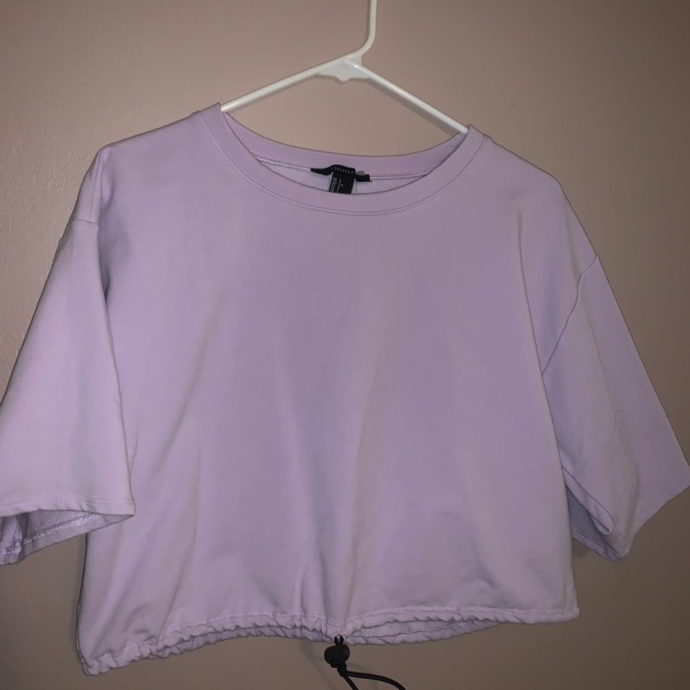 Forever 21 cropped tee.